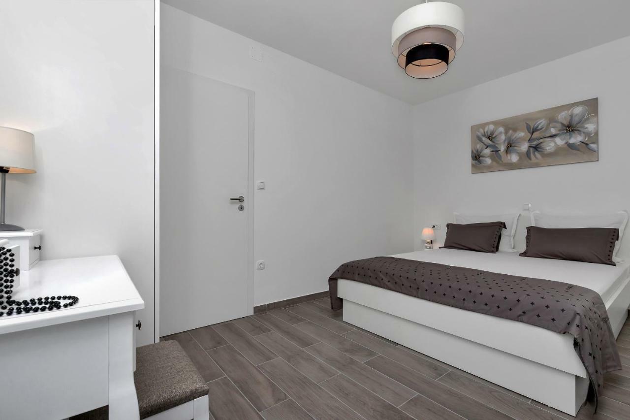 Apartment Kate Podgora Eksteriør billede